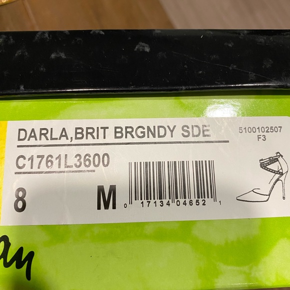 Sam Edelman Suede Studded Heels Size 8 - Picture 3 of 3